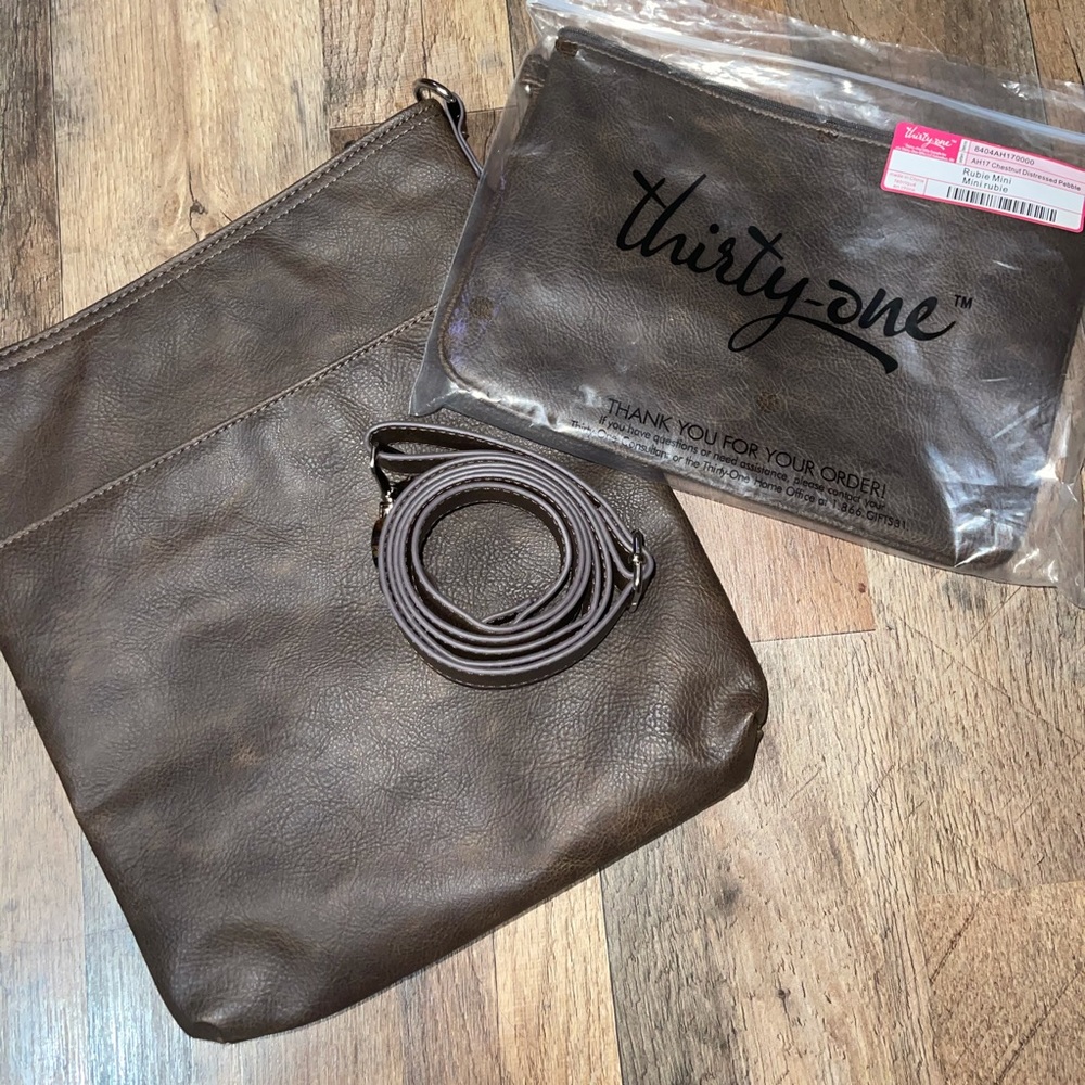 Brand new thirty one purse and pouch Chestnut brown pebble